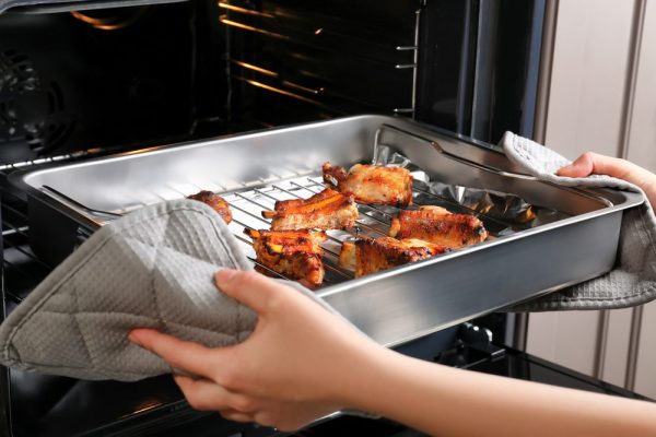 How to reheat food in the oven